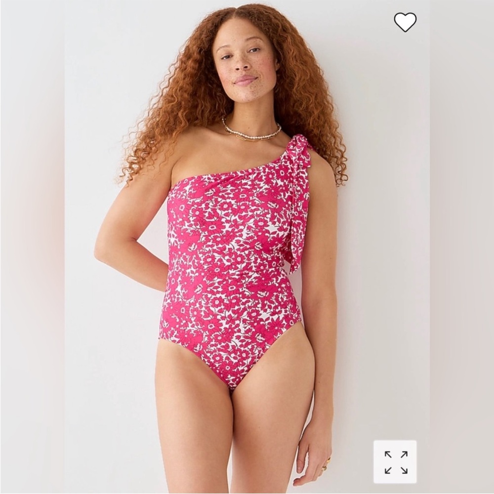 NWT J Crew size 24 plus size pink floral one shoulder bow detail swimsuit travel